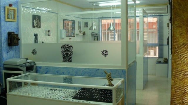 Commercial for sale in Calpe / Calp - € 106,000 (Ref: 9907152)