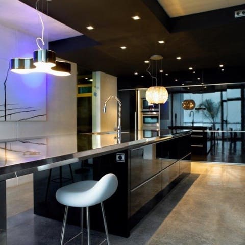 4 slaapkamer Villa te koop in Benidorm met zwembad garage - € 4.500.000 (Ref: 9907154)