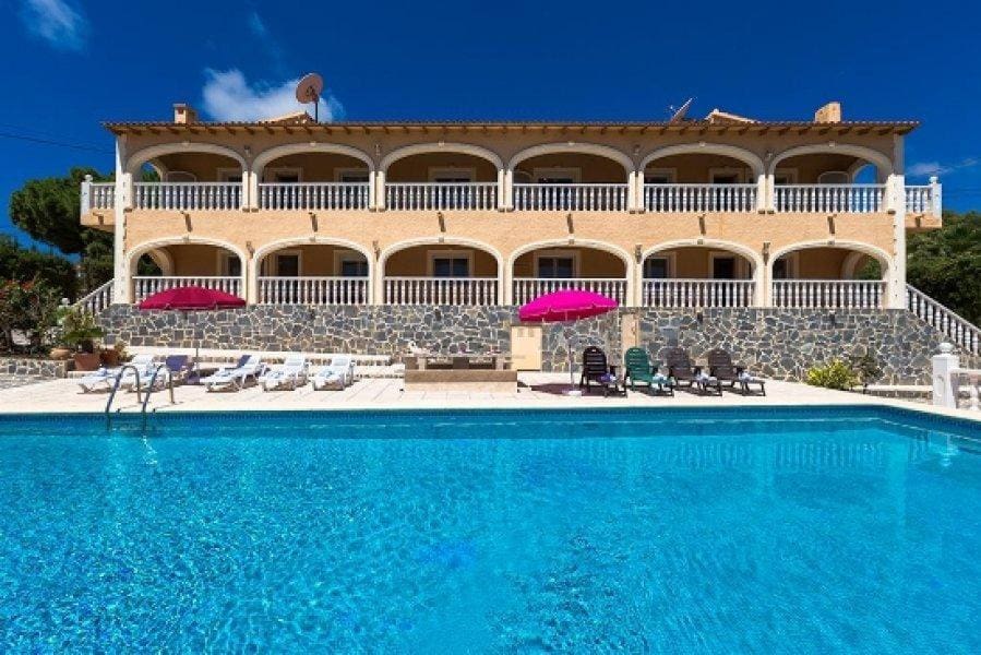 10 makuuhuone Huvila myytävänä paikassa Calpe / Calp mukana 
autotalli - 1 500 000 € (Ref: 9907155)