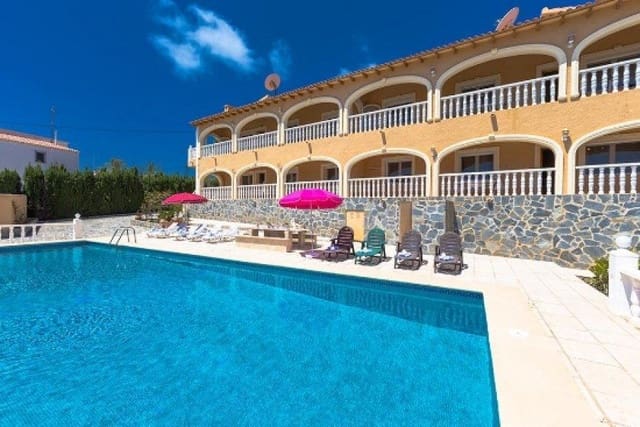 10 makuuhuone Huvila myytävänä paikassa Calpe / Calp mukana 
autotalli - 1 500 000 € (Ref: 9907155)