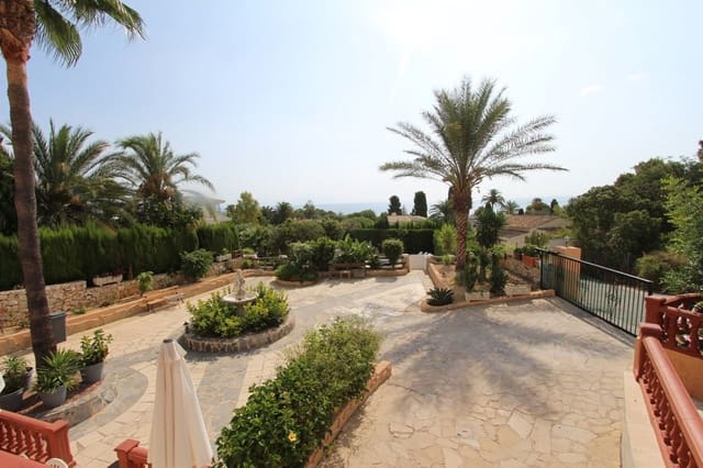 7 sovrum Villa till salu i Calpe / Calp med garage - 1 200 000 € (Ref: 9907159)
