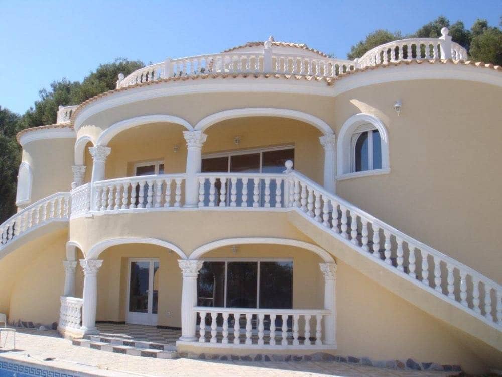 4 makuuhuone Huvila myytävänä paikassa Calpe / Calp mukana 
autotalli - 1 400 000 € (Ref: 9907165)