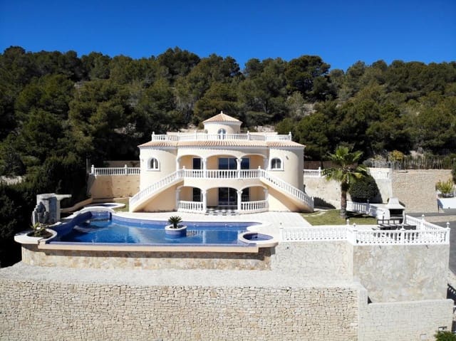 4 makuuhuone Huvila myytävänä paikassa Pueblo, Calpe / Calp mukana 
autotalli - 1 400 000 € (Ref: 9907165)