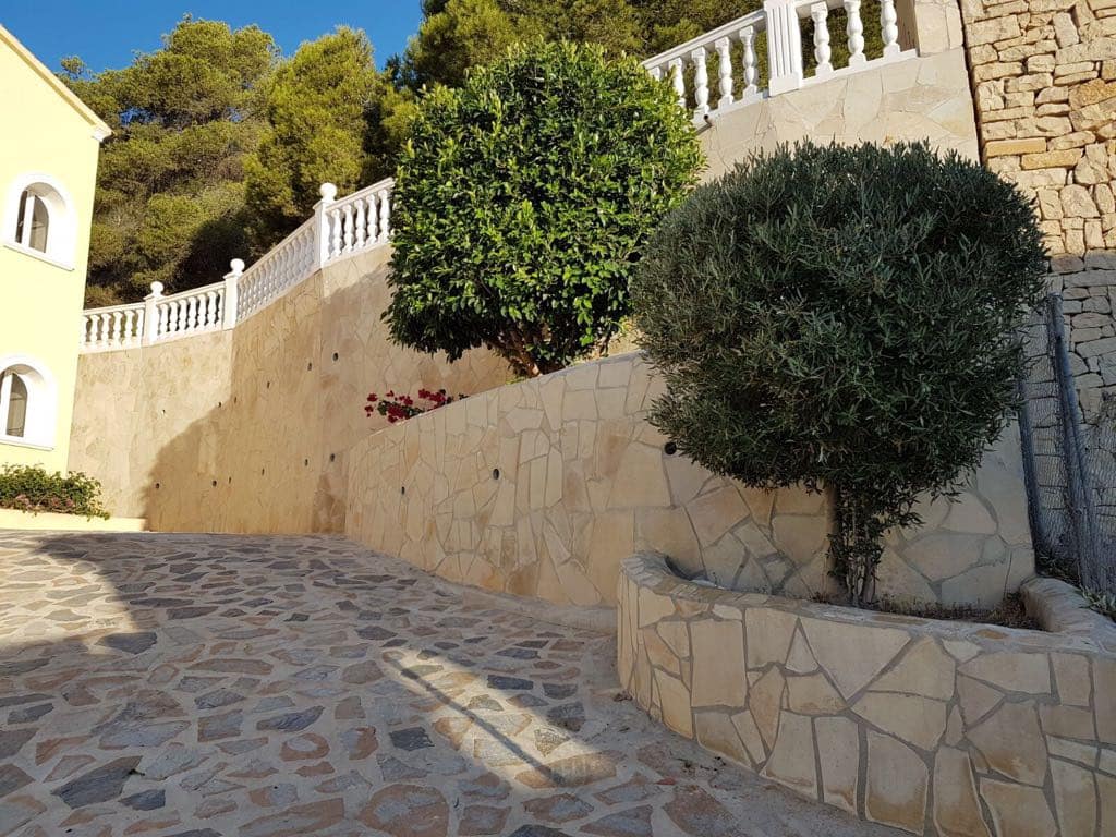 4 makuuhuone Huvila myytävänä paikassa Calpe / Calp mukana 
autotalli - 1 400 000 € (Ref: 9907165)