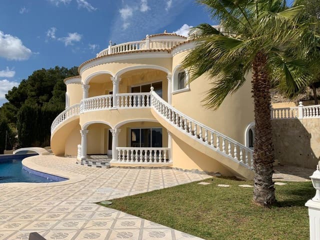 4 makuuhuone Huvila myytävänä paikassa Pueblo, Calpe / Calp mukana 
autotalli - 1 400 000 € (Ref: 9907165)