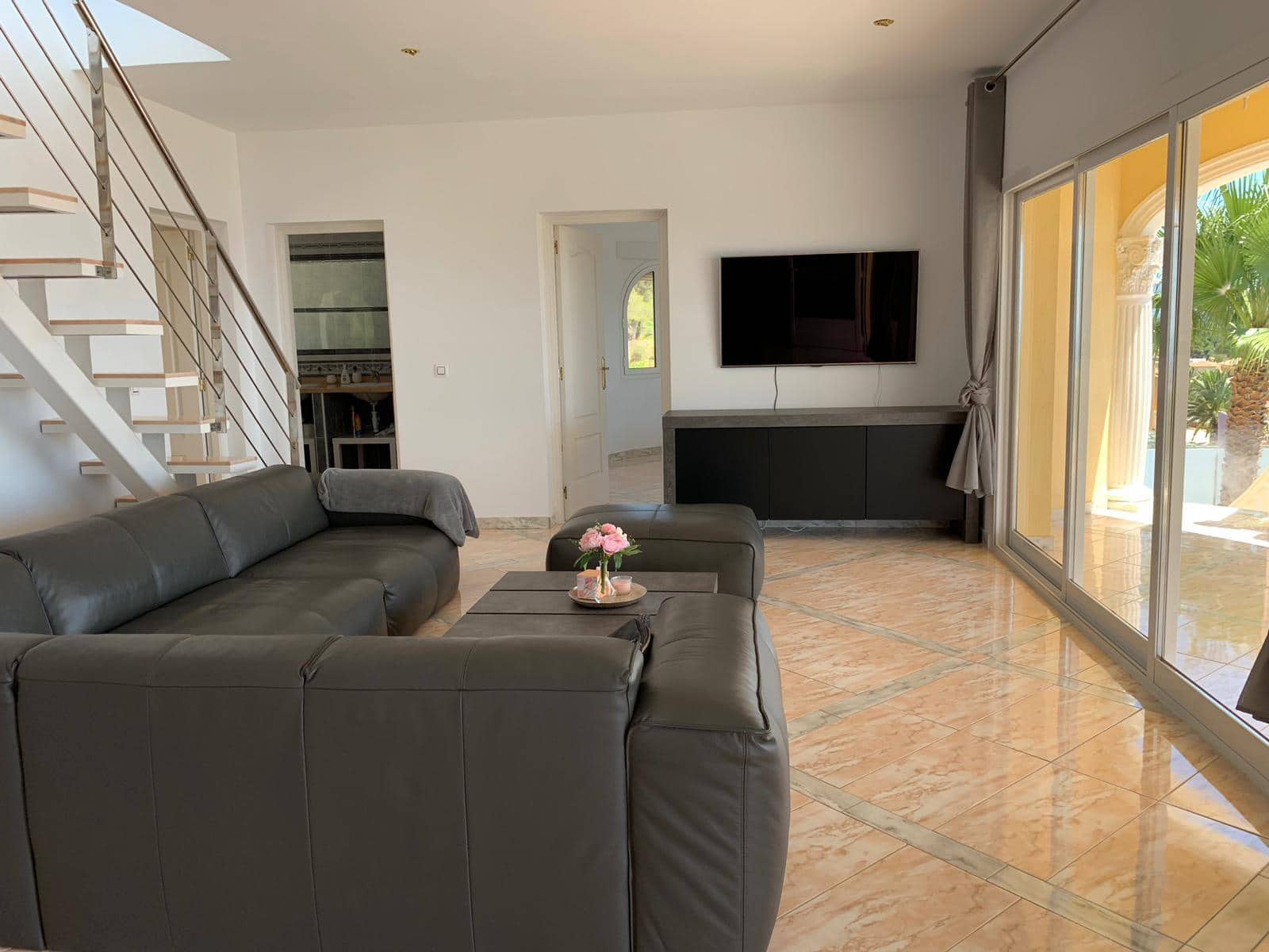 4 makuuhuone Huvila myytävänä paikassa Calpe / Calp mukana 
autotalli - 1 400 000 € (Ref: 9907165)