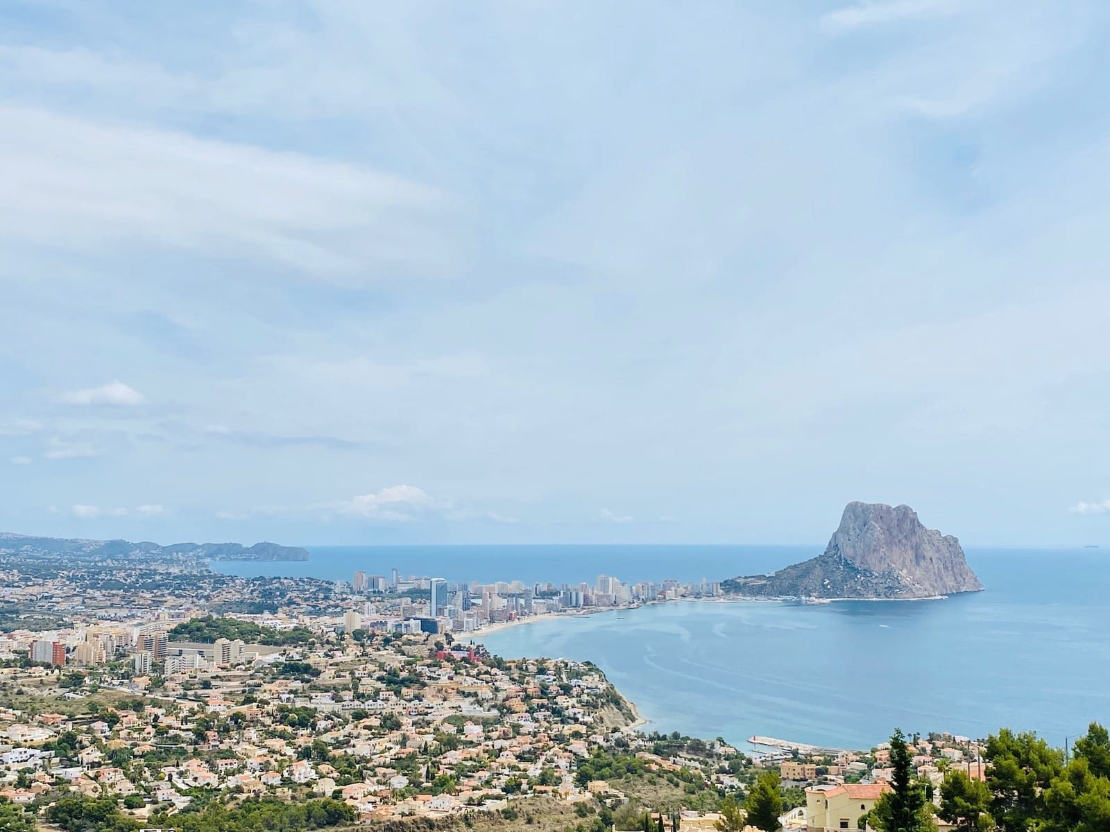 4 makuuhuone Huvila myytävänä paikassa Calpe / Calp mukana 
autotalli - 1 550 000 € (Ref: 9907170)