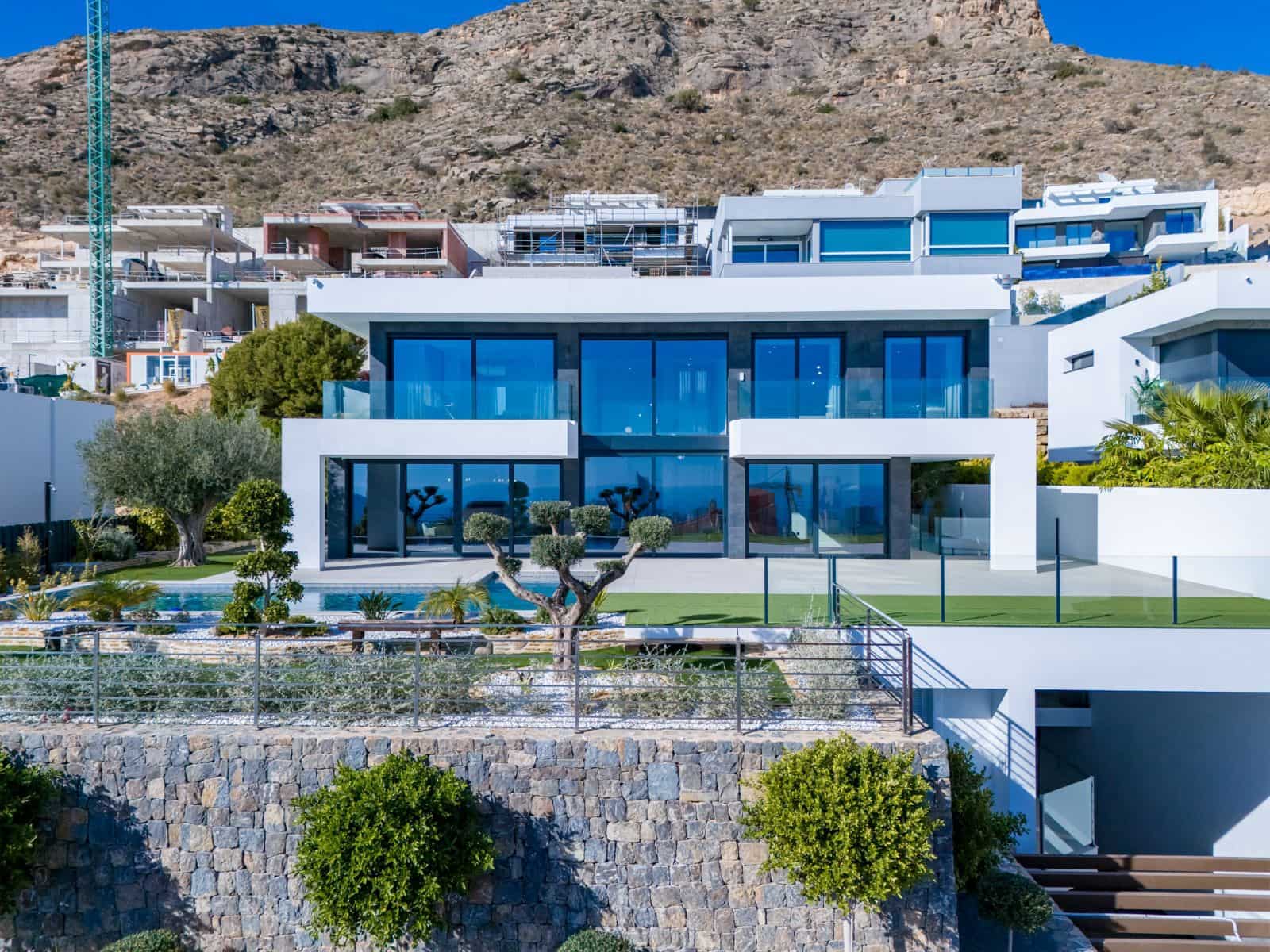 8 bedroom Villa for sale in Finestrat with pool garage - € 4,450,000 (Ref: 9907172)