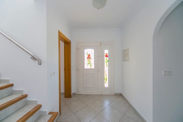 3 slaapkamer Villa te koop in Calpe / Calp met garage - € 750.000 (Ref: 9907177)