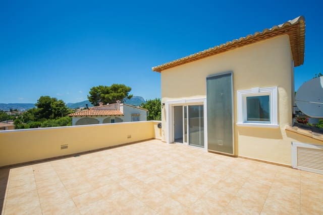3 slaapkamer Villa te koop in Calpe / Calp met garage - € 750.000 (Ref: 9907177)