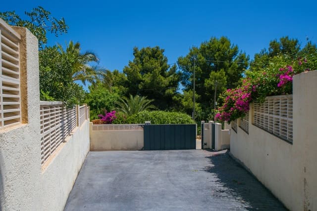 3 slaapkamer Villa te koop in Calpe / Calp met garage - € 750.000 (Ref: 9907177)