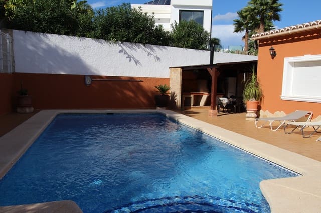3 chambre Villa/Maison à vendre à Calpe / Calp avec piscine garage - 840 000 € (Ref: 9907178)
