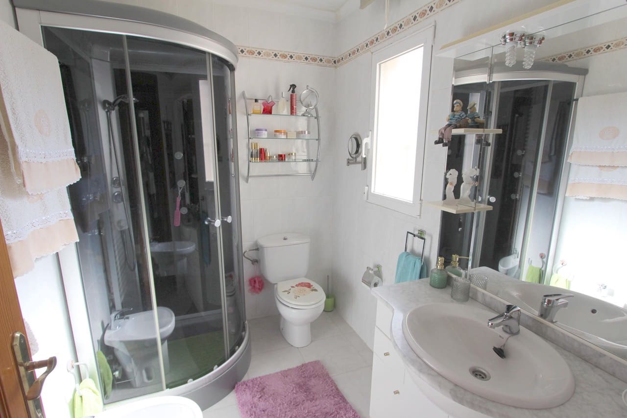 5 chambre Villa/Maison à vendre à Calpe / Calp avec piscine garage - 745 000 € (Ref: 9907185)