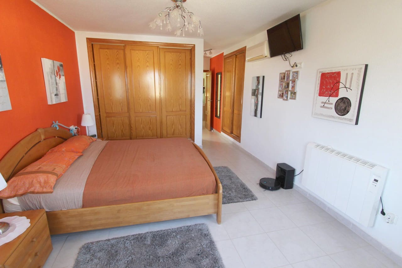5 chambre Villa/Maison à vendre à Calpe / Calp avec piscine garage - 745 000 € (Ref: 9907185)