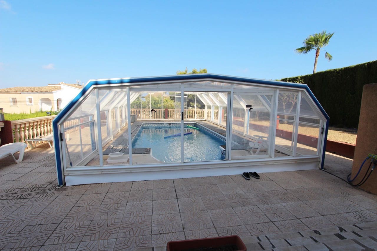 5 chambre Villa/Maison à vendre à Calpe / Calp avec piscine garage - 745 000 € (Ref: 9907185)