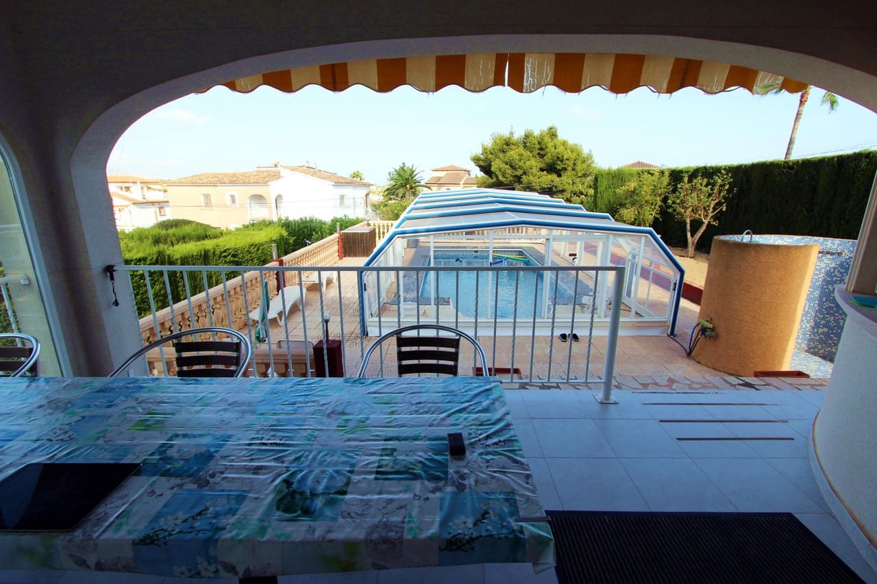 5 chambre Villa/Maison à vendre à Calpe / Calp avec piscine garage - 745 000 € (Ref: 9907185)