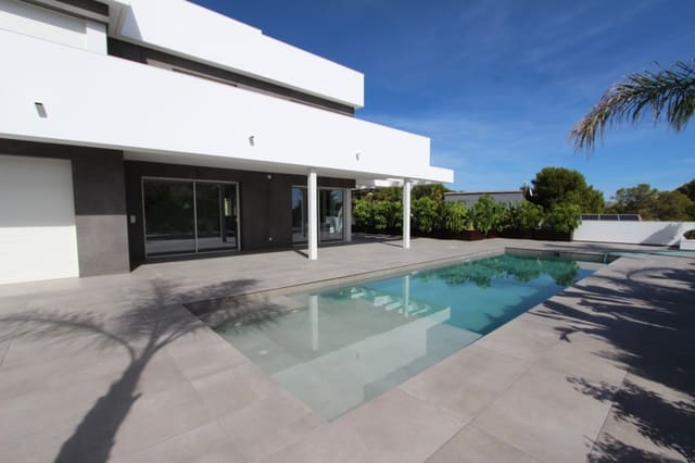 5 slaapkamer Villa te koop in Teulada Pueblo, Teulada-Moraira met zwembad garage - € 2.400.000 (Ref: 9907195)