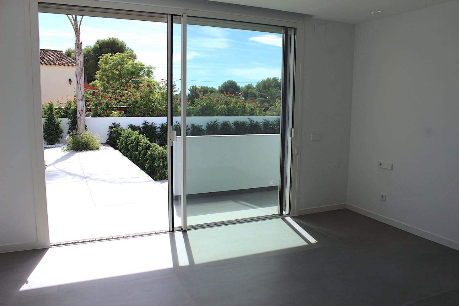 5 slaapkamer Villa te koop in Teulada met zwembad garage - € 2.400.000 (Ref: 9907195)