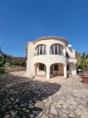 4 makuuhuone Huvila myytävänä paikassa Maryvilla, Calpe / Calp mukana 
autotalli - 900 000 € (Ref: 9907197)