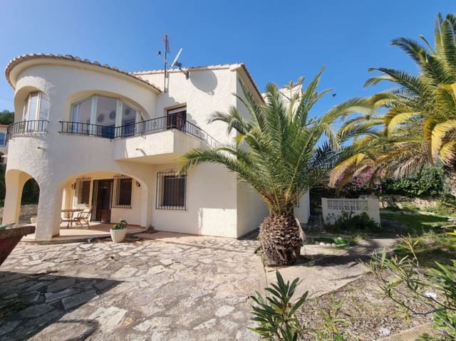 4 makuuhuone Huvila myytävänä paikassa Maryvilla, Calpe / Calp mukana 
autotalli - 900 000 € (Ref: 9907197)