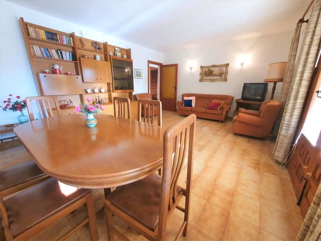 4 makuuhuone Huvila myytävänä paikassa Maryvilla, Calpe / Calp mukana 
autotalli - 900 000 € (Ref: 9907197)