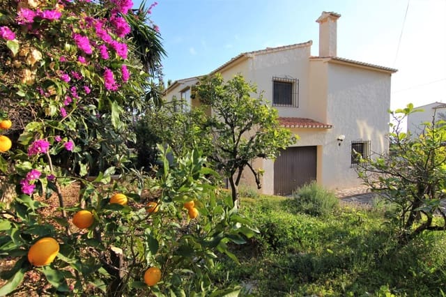 4 makuuhuone Huvila myytävänä paikassa Maryvilla, Calpe / Calp mukana 
autotalli - 900 000 € (Ref: 9907197)