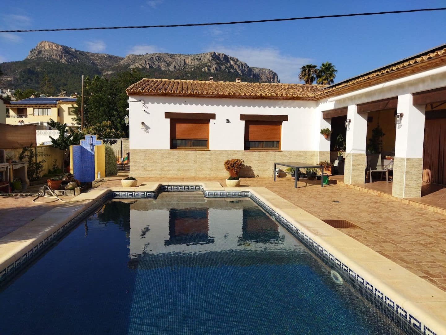 4 sypialnia Willa na sprzedaż w Calpe / Calp z basenem garażem - 950 000 € (Ref: 9907198)