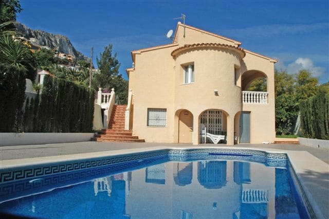 6 bedroom Villa for sale in Calpe / Calp with pool garage - € 542,000 (Ref: 9907201)