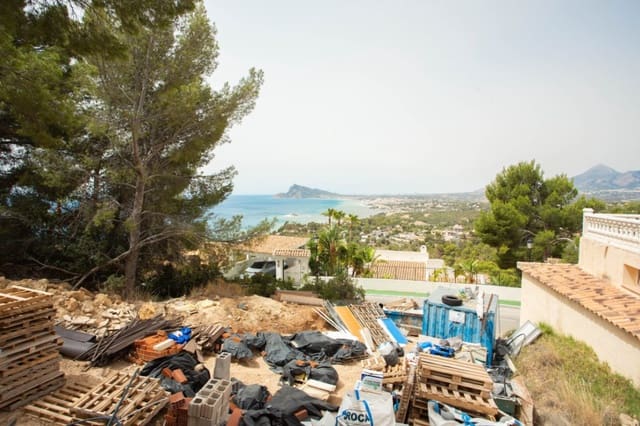 4 bedroom Villa for sale in Altea with pool garage - € 1,960,000 (Ref: 9907209)