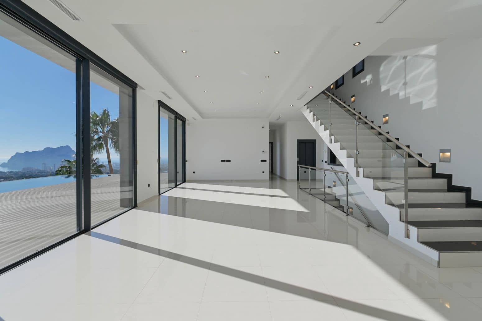 6 bedroom Villa for sale in Benissa with pool garage - € 4,750,000 (Ref: 9907217)