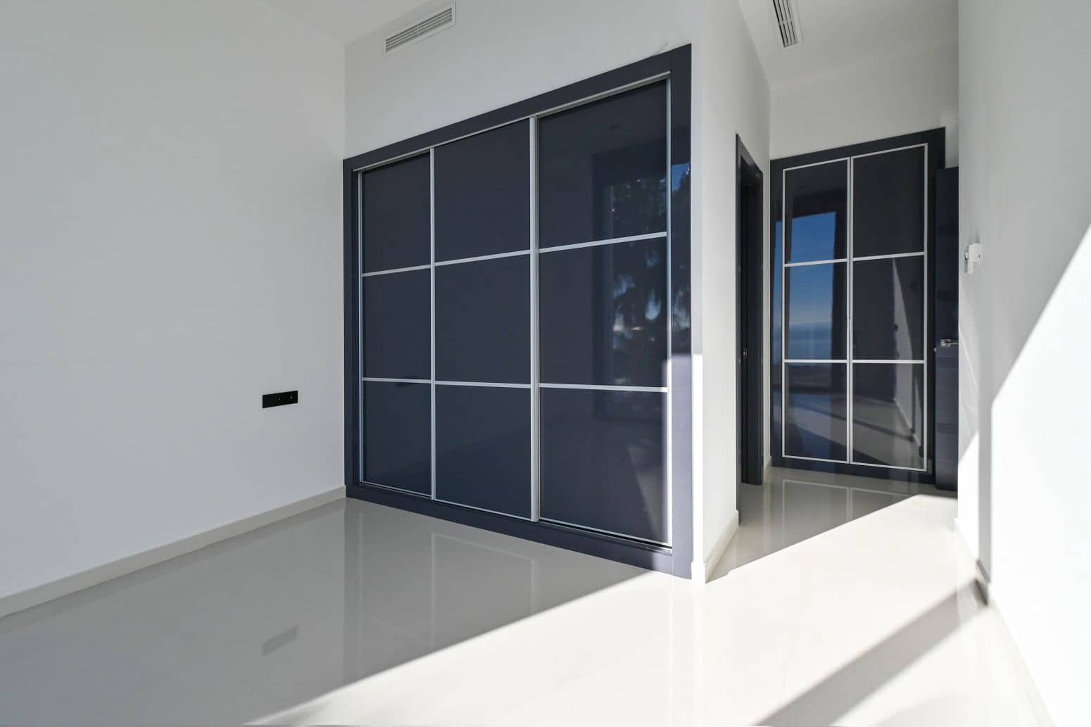 6 bedroom Villa for sale in Benissa with pool garage - € 4,750,000 (Ref: 9907217)