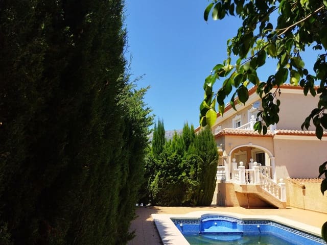 6 chambre Villa/Maison à vendre à Calpe / Calp avec piscine garage - 990 000 € (Ref: 9907218)