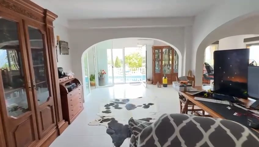 6 sypialnia Willa na sprzedaż w Calpe / Calp z basenem garażem - 890 000 € (Ref: 9907225)