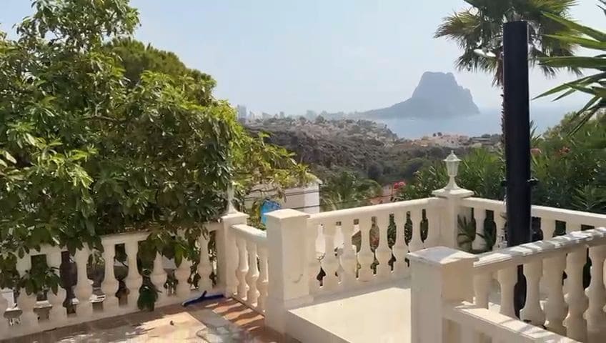 6 sypialnia Willa na sprzedaż w Calpe / Calp z basenem garażem - 890 000 € (Ref: 9907225)