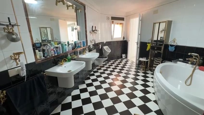 6 sypialnia Willa na sprzedaż w Calpe / Calp z basenem garażem - 890 000 € (Ref: 9907225)