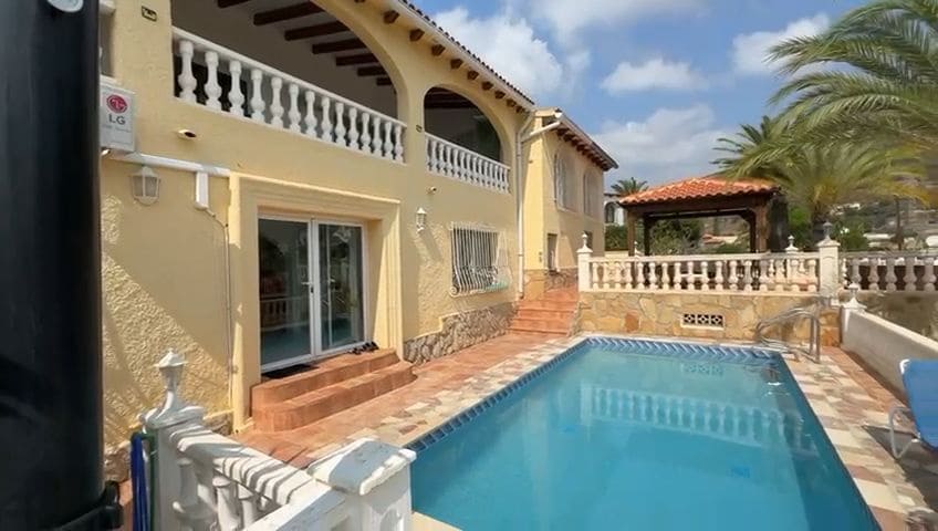 6 sypialnia Willa na sprzedaż w Calpe / Calp z basenem garażem - 890 000 € (Ref: 9907225)