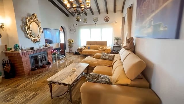 6 sypialnia Willa na sprzedaż w Pueblo, Calpe / Calp z basenem garażem - 890 000 € (Ref: 9907225)