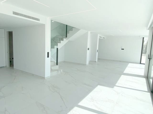 5 quarto Moradia para venda em Altea com piscina - 2 350 000 € (Ref: 9907227)