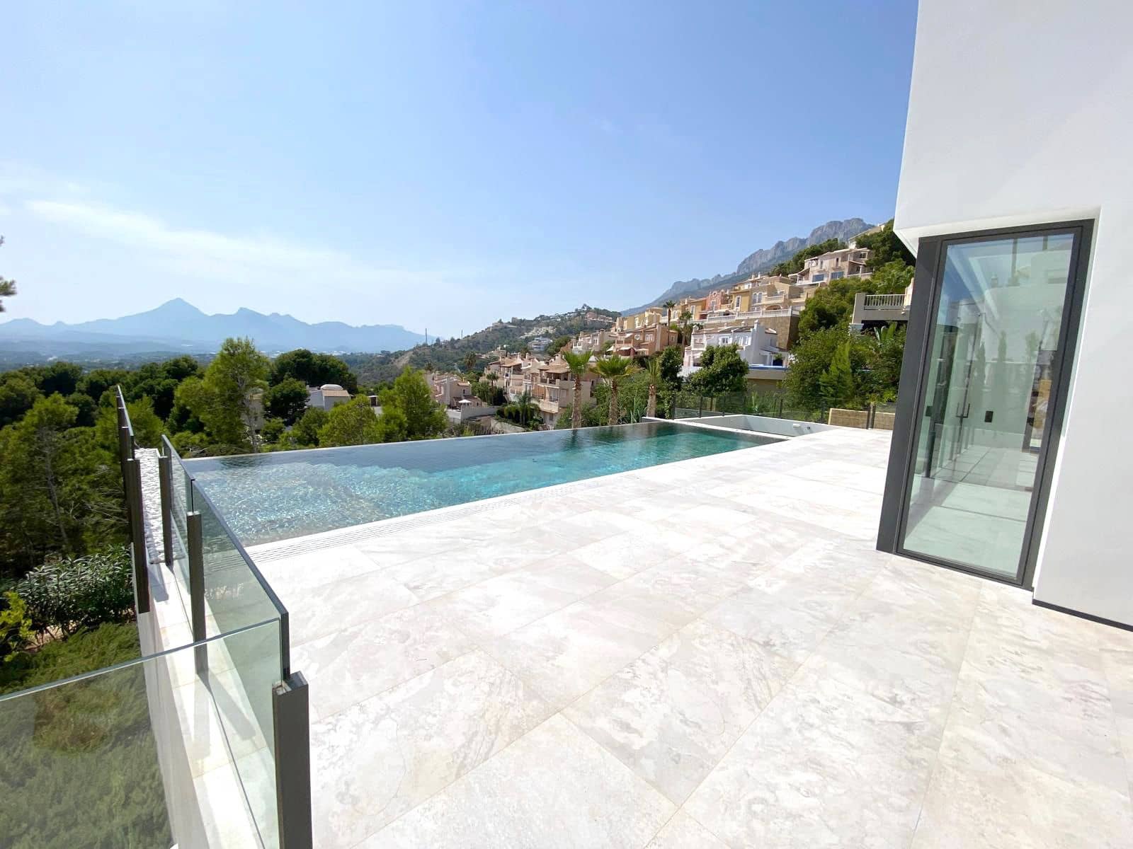 5 quarto Moradia para venda em Altea com piscina - 2 350 000 € (Ref: 9907227)
