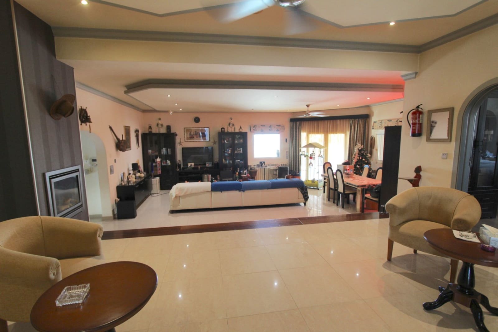 4 makuuhuone Huvila myytävänä paikassa Calpe / Calp - 1 100 000 € (Ref: 9907230)