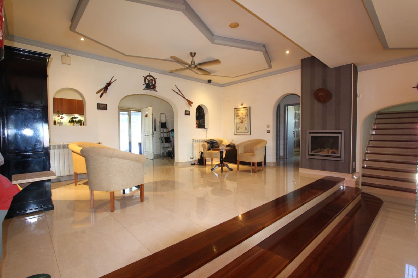 4 makuuhuone Huvila myytävänä paikassa Calpe / Calp - 1 100 000 € (Ref: 9907230)