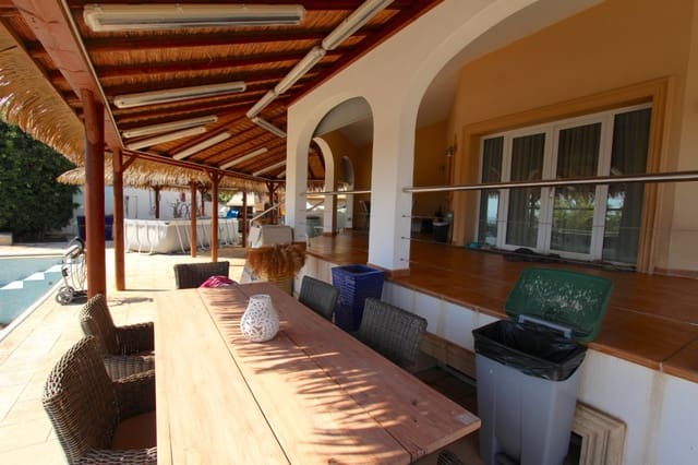 4 makuuhuone Huvila myytävänä paikassa Calpe / Calp - 1 100 000 € (Ref: 9907230)