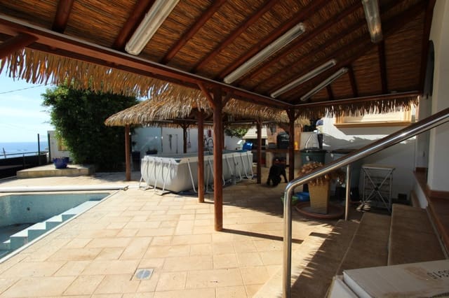 4 makuuhuone Huvila myytävänä paikassa Calpe / Calp - 1 100 000 € (Ref: 9907230)
