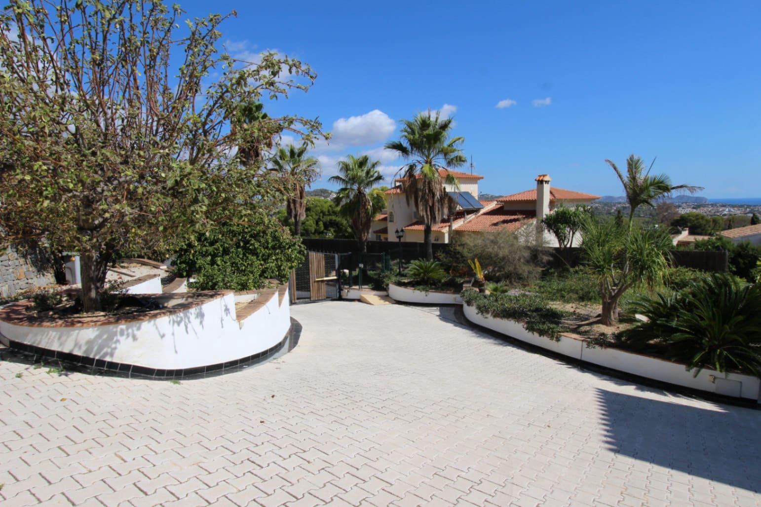 4 makuuhuone Huvila myytävänä paikassa Calpe / Calp - 1 100 000 € (Ref: 9907230)