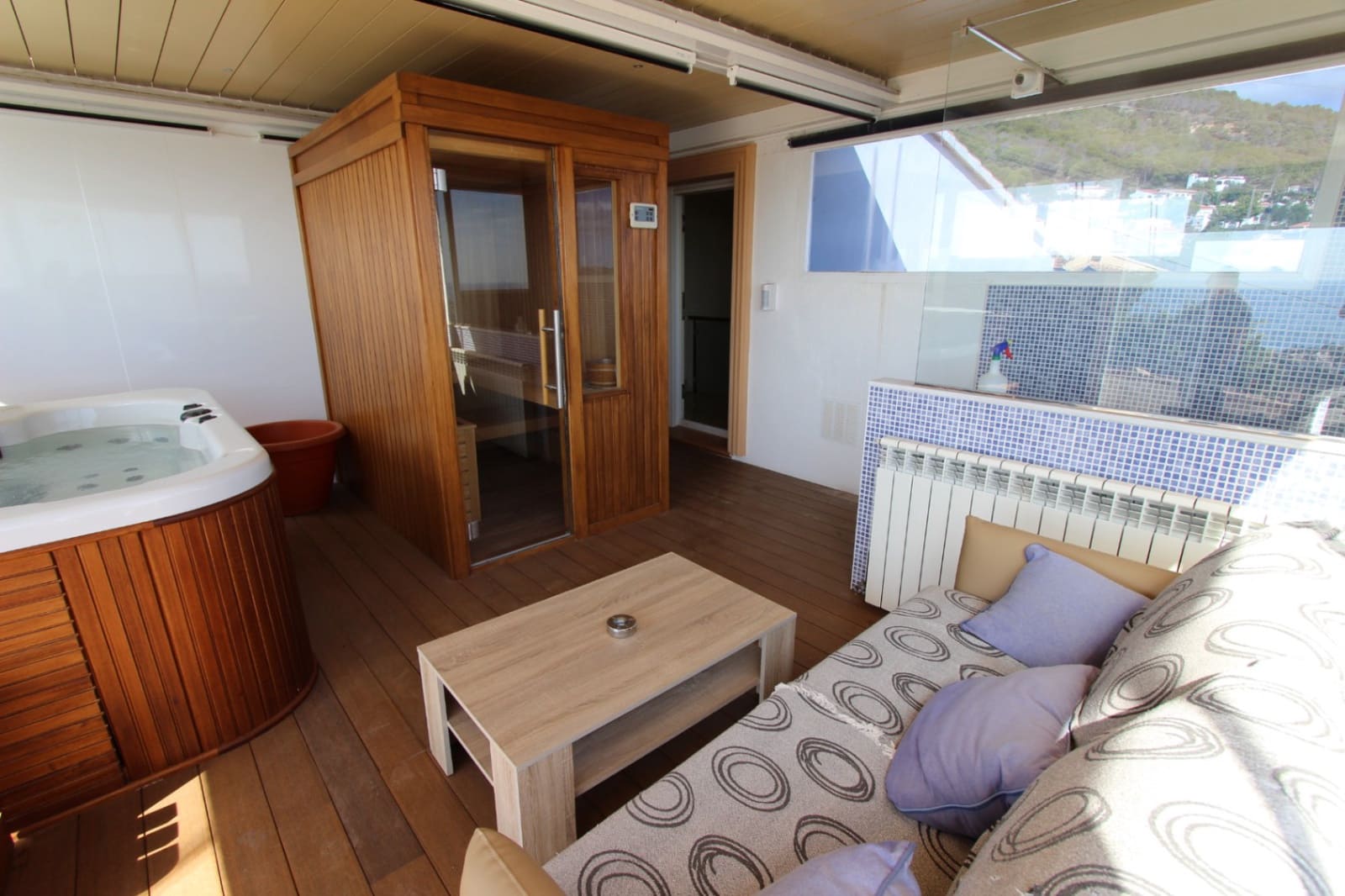 4 makuuhuone Huvila myytävänä paikassa Calpe / Calp - 1 100 000 € (Ref: 9907230)