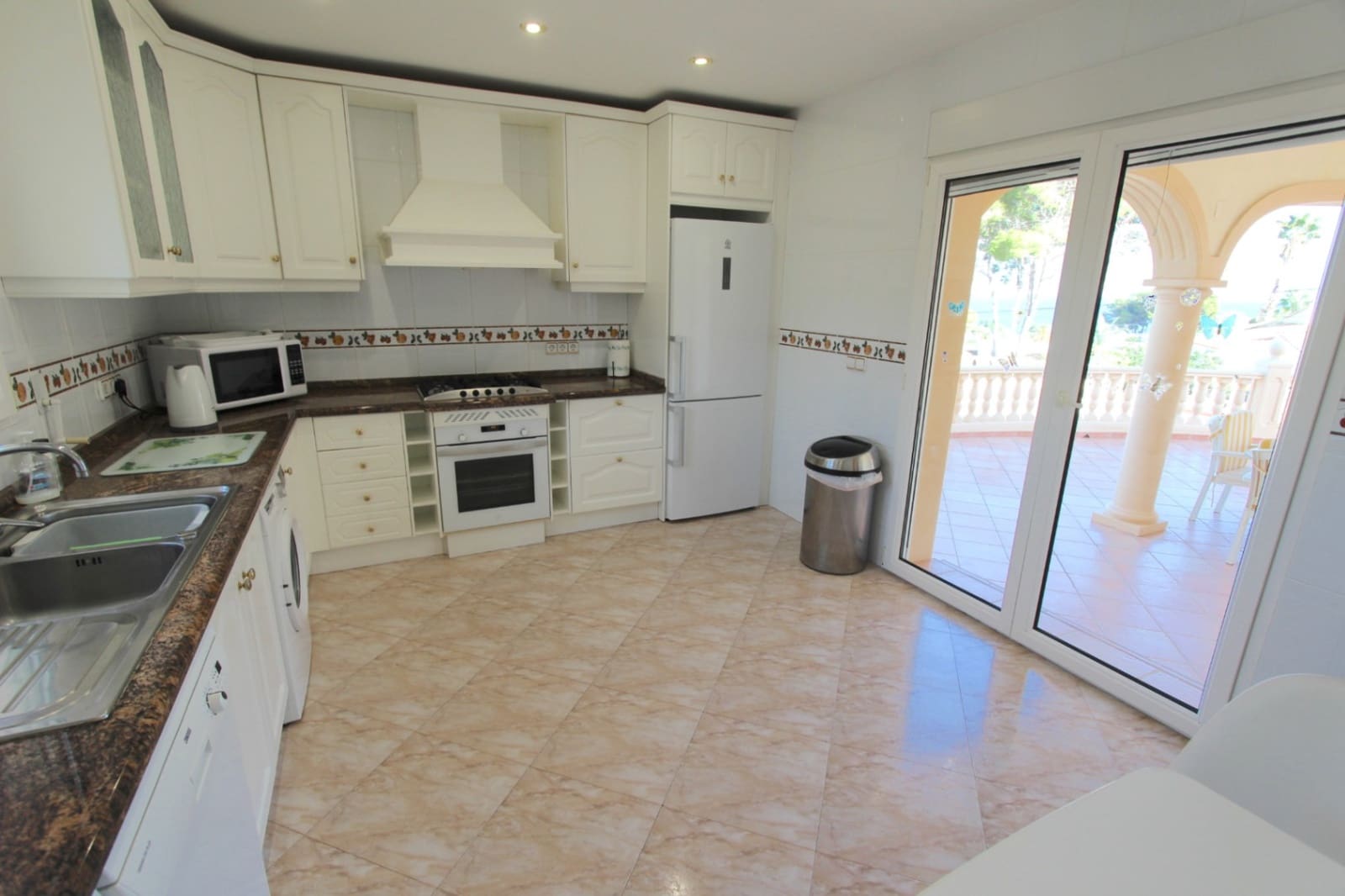 4 sovrum Villa till salu i Benissa - 1 100 000 € (Ref: 9907233)