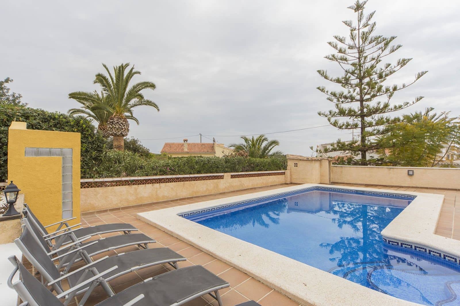 4 sypialnia Willa na sprzedaż w Calpe / Calp z basenem garażem - 520 000 € (Ref: 9907236)