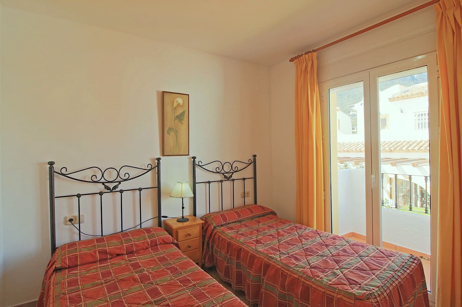 3 Zimmer Bungalow zu verkaufen in Calpe / Calp mit Pool Garage - 395.000 € (Ref: 9907243)