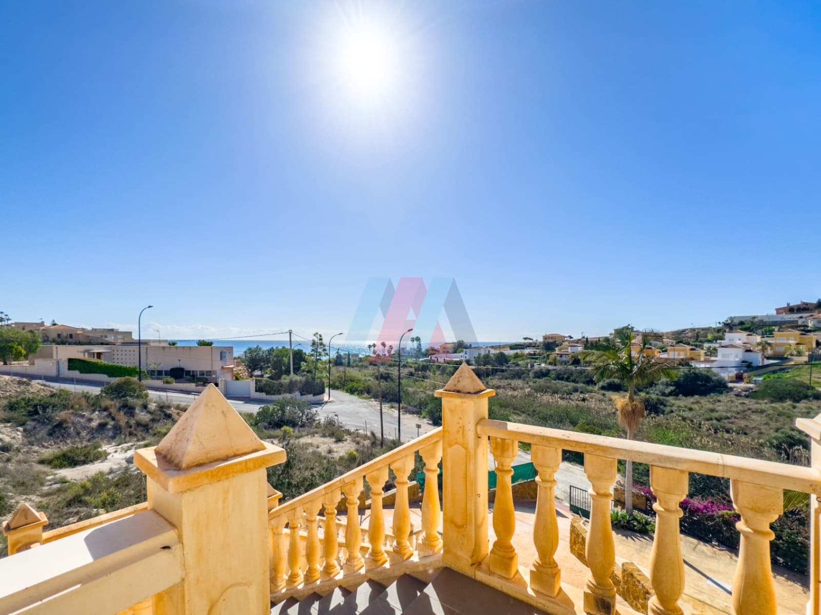 3 quarto Moradia para venda em El Campello com piscina garagem - 595 000 € (Ref: 9911880)