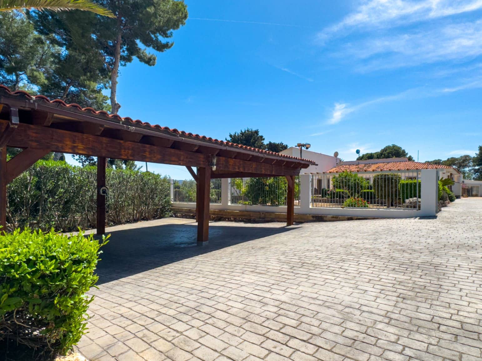 5 soveværelse Villa til salg i Alfaz del Pi / L'Alfas del Pi med swimmingpool garage - € 1.495.000 (Ref: 9911881)